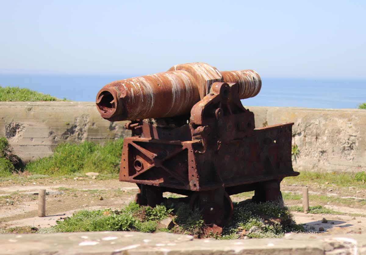 Canon de la seconde guerre mondiale à Cézembre.